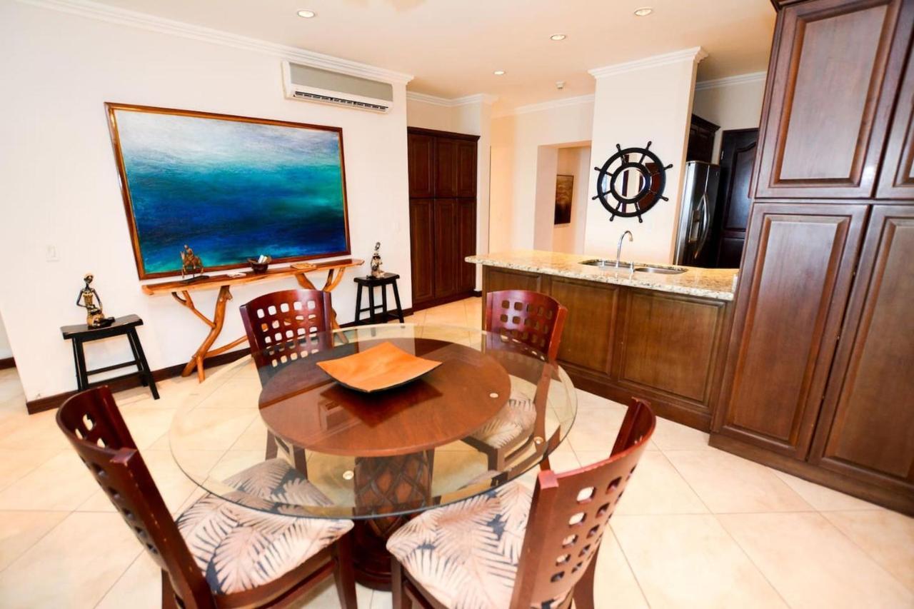 Exquisitely Decorated 5Th-Floor Aerie With Views Of Two Bays In Flamingo Villa Playa Flamingo Eksteriør billede